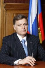 Вячеслав Макаров: Высокие образовательные стандарты Петербурга являются ориентирами для всей России